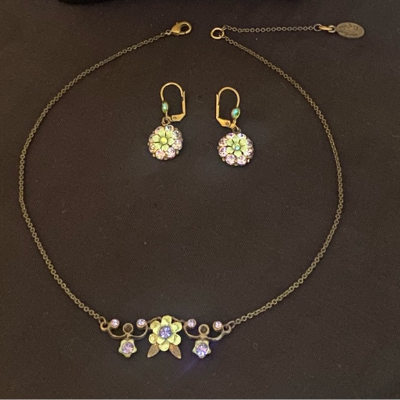 Michal Negrin Vintage Necklace and Earrings. - Picture 3 of 9